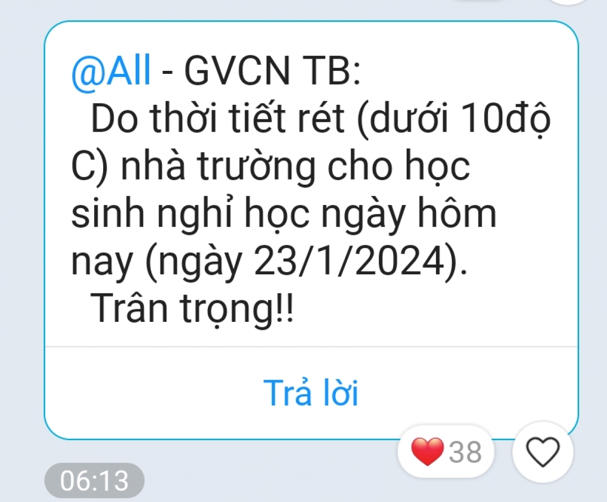 Thông báo cho học sinh nghỉ học được giáo viên trường tiểu học Đại Từ thông báo tới phụ huynh