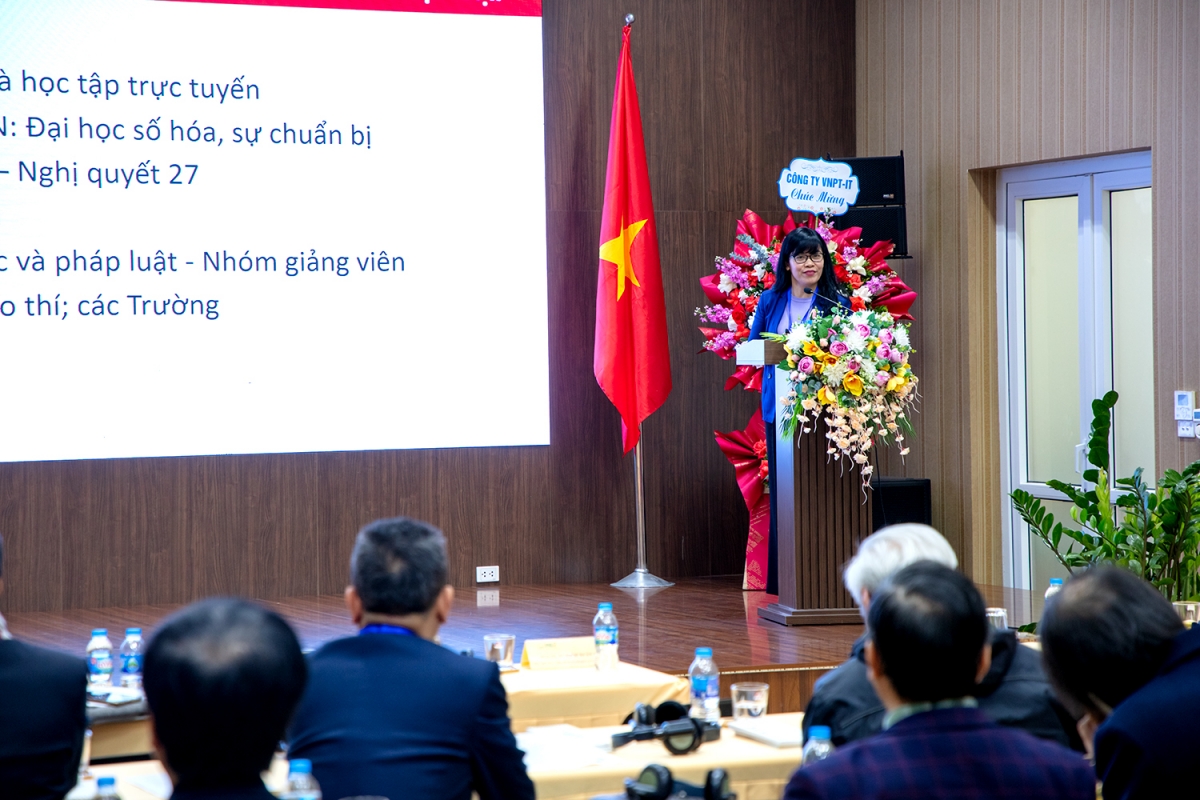 Các chuyên gia, nhà quản lý giáo dục chia sẻ tại hội thảo