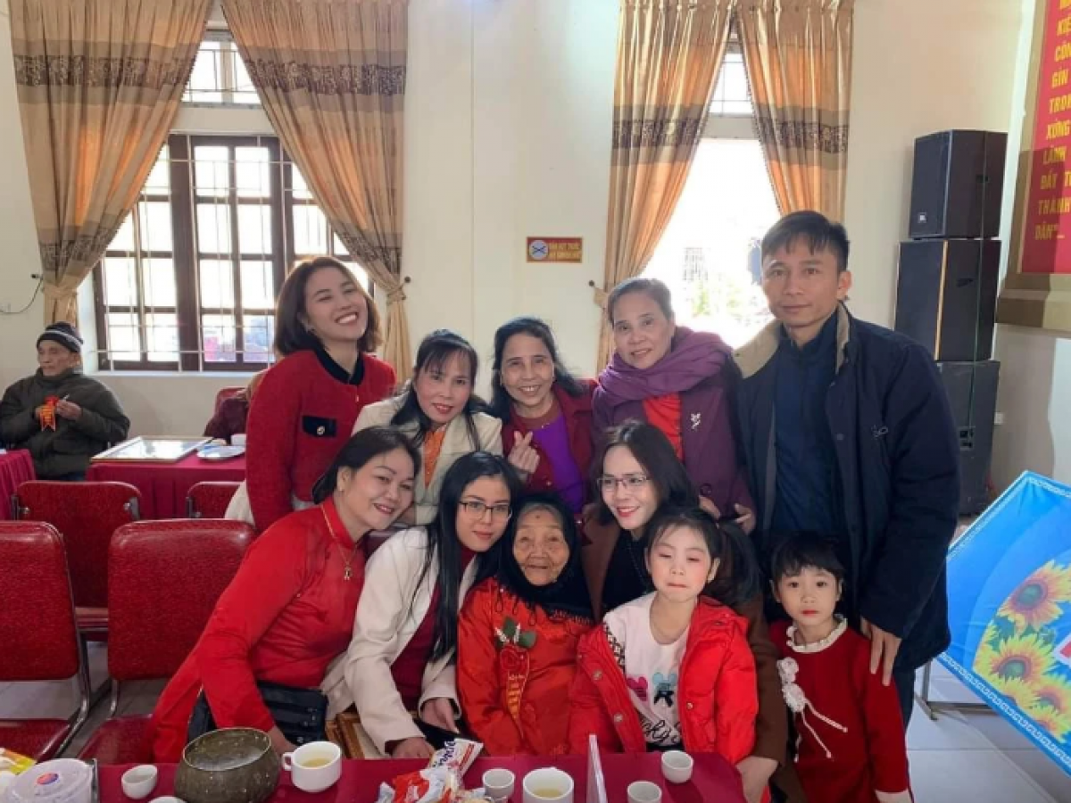 Con cháu luôn mong cụ sống mãi bên gia đình