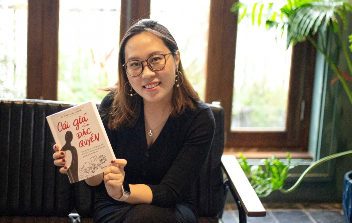 Th.s Bùi Trà My, giảng viên đại học RMIT, dịch giả đồng thời là người có điều kiện tiếp xúc và hiểu người trẻ