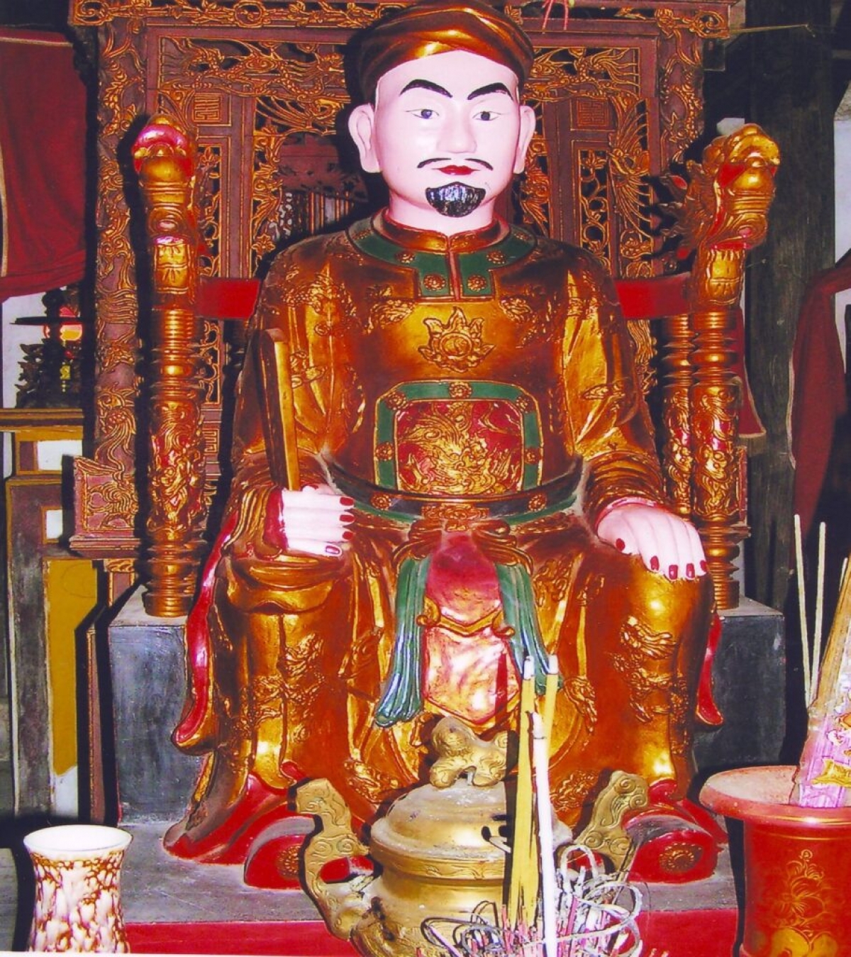 Tôn tượng Anh hùng áo vải - Tướng quân Hoàng Công Chất