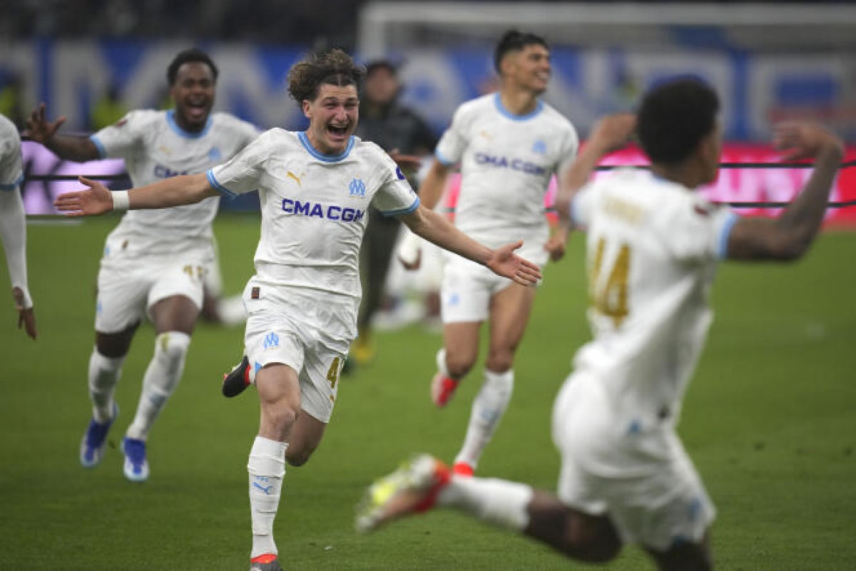 Marseille vào bán kết sau khi đánh bại Benfica ở loạt đá luân lưu