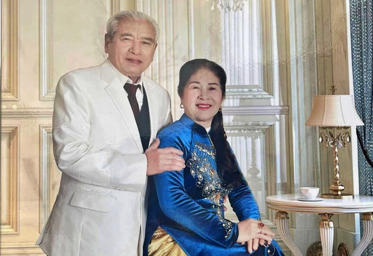 Vợ chồng ông Linh tổ chức đám cưới vàng