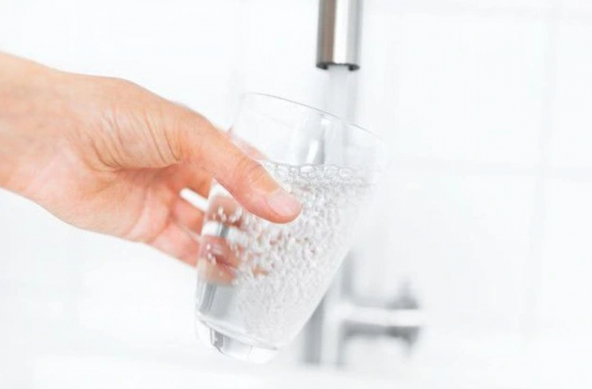 Thường xuyên uống nước cũng là bí quyết giúp cơ thể khỏe mạnh