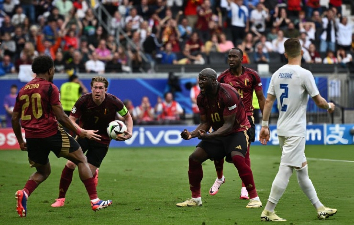 Lukaku có ngày thi đấu thảm hoạ trong thất bại của tuyển Bỉ
