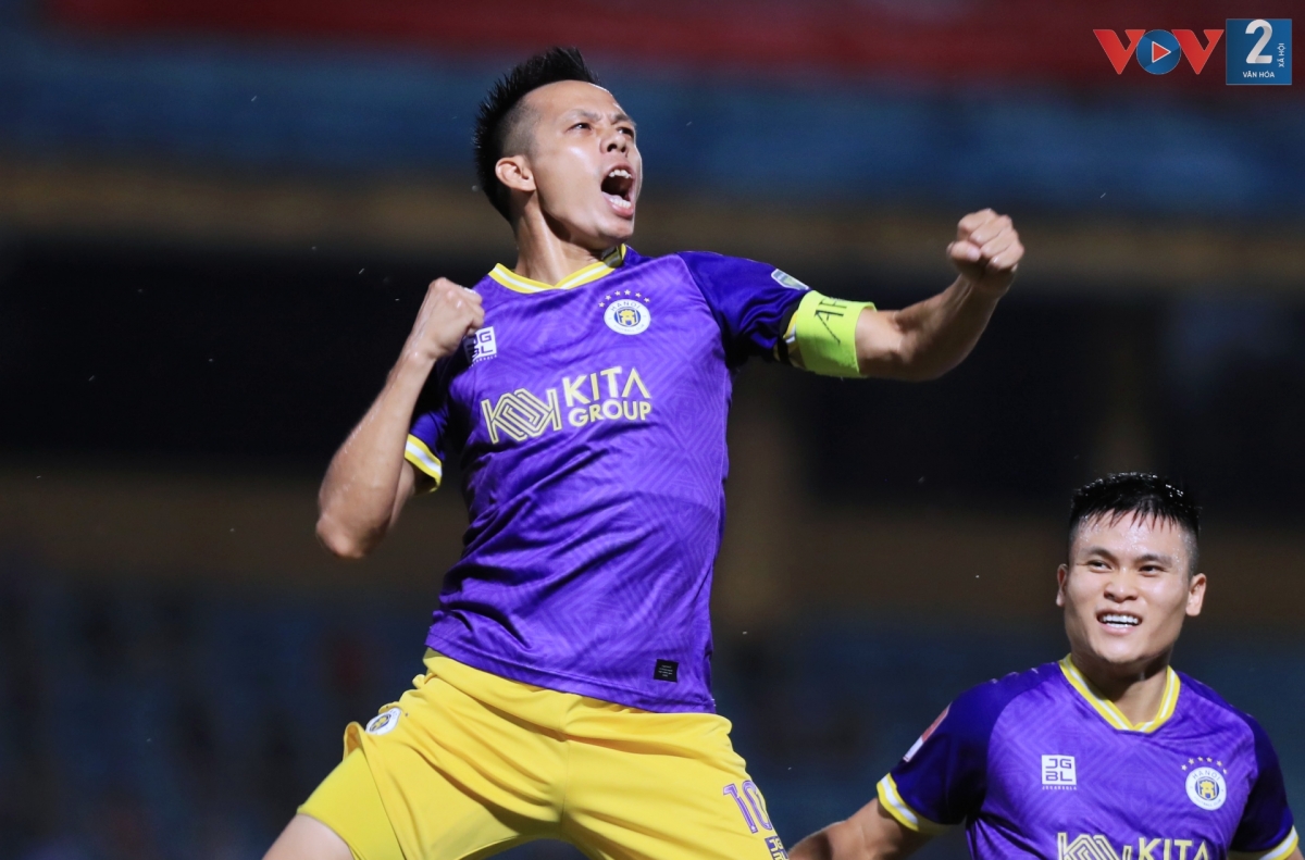 Hà Nội FC rút ngắn khoảng cách với đội đầu bảng Nam Định xuống còn 5 điểm