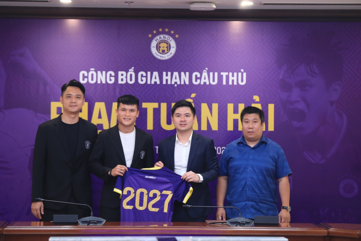 Tiền đạo Tuấn Hải sẽ gắn bó với CLB Hà Nội đến hết mùa giải 2026 - 2027