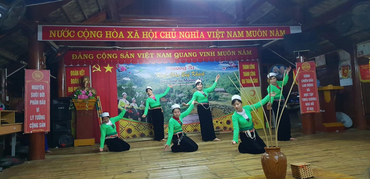Tiết mục múa truyền thống