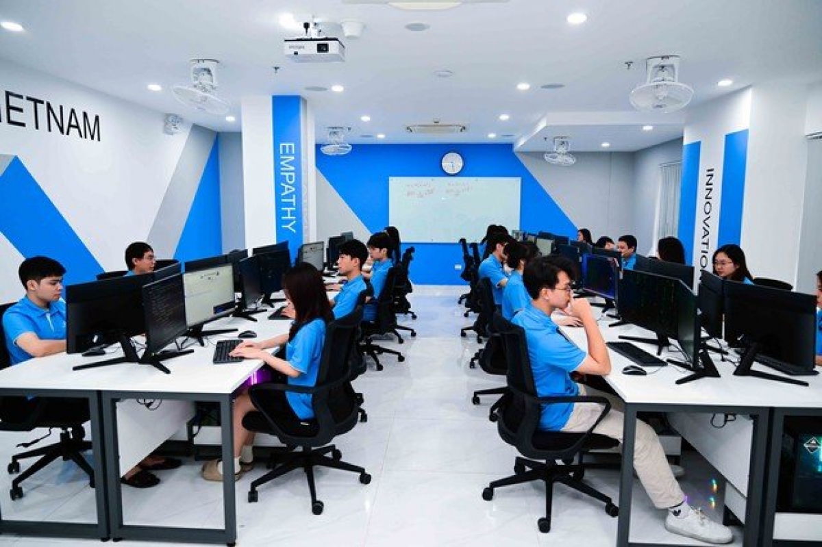 Trường Đại học CMC chú trọng đầu tư cơ sở vật chất và hạ tầng công nghệ cho mô hình AI University