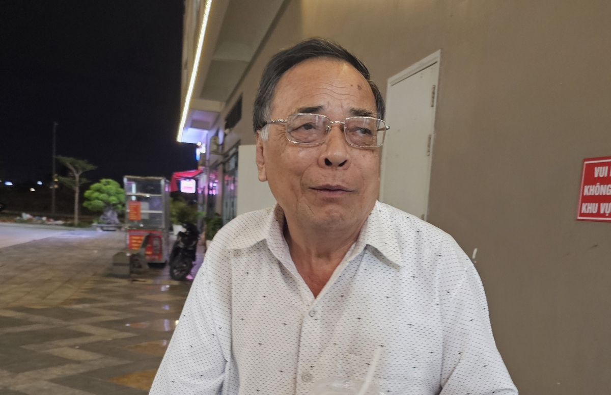 Ông Nguyễn Hữu Tam, cán bộ hưu trí ở thôn Phú Nông, xã Hoài Sơn,
thị xã Hoài Nhơn, tỉnh Bình Định.