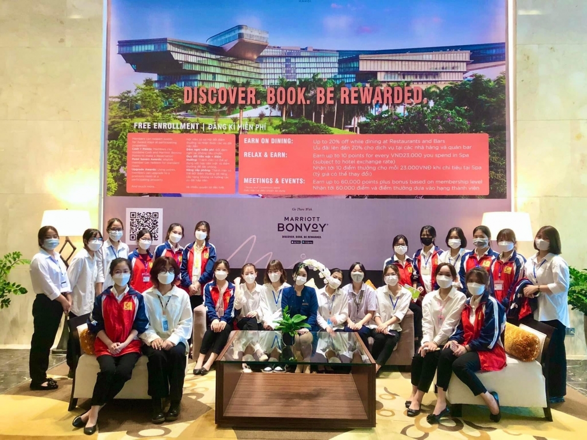 Sinh viên Trường ĐH Công nghiệp Hà Nội thực tập tại Khách sạn Marriott