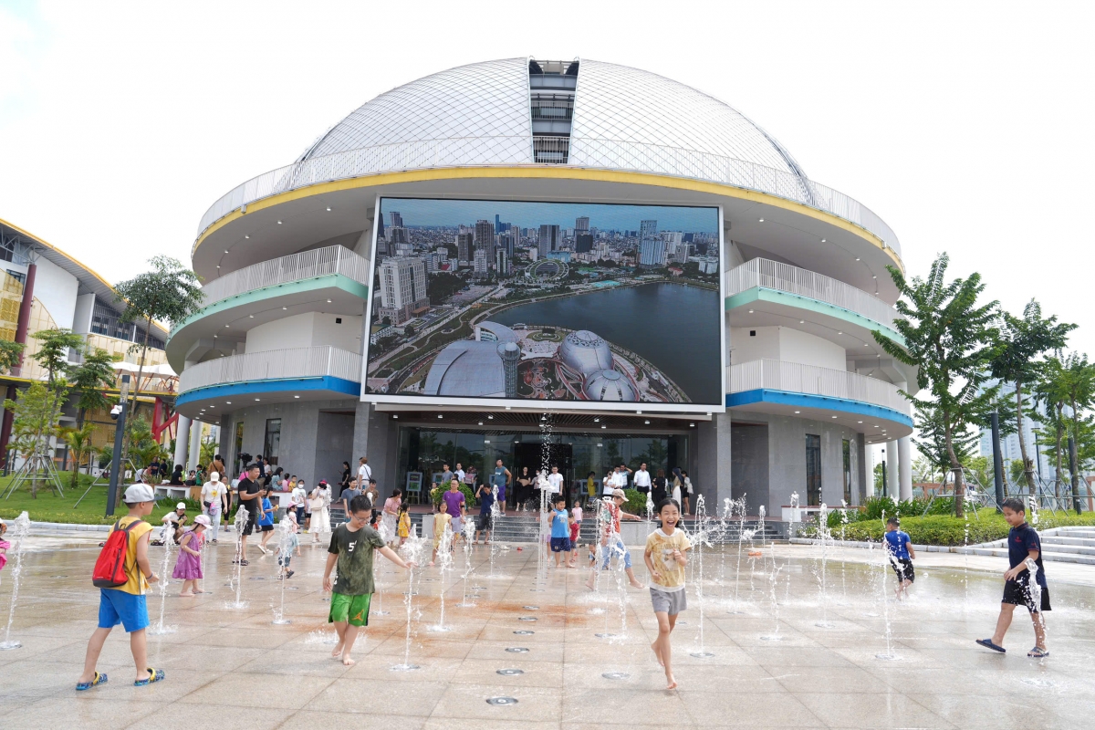 Ngay trong ngày 21/9, Cung Thiếu nhi Hà Nội đã đón nhiều học sinh, thanh thiếu nhi Thủ đô đến trải nghiệm