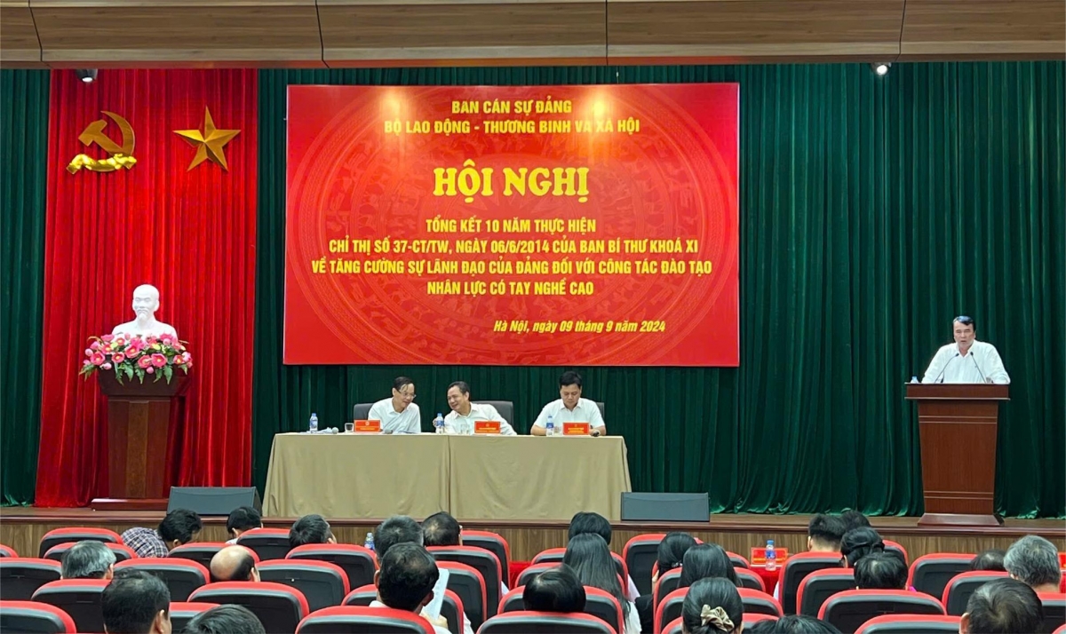 Hội nghị tổng kết 10 năm thực hiện Chỉ thị số 37-CT/TW ngày 6/6/2014 của Ban Bí thư khóa XI về tăng cường sự lãnh đạo của Đảng đối với công tác đào tạo nhân lực có tay nghề cao.