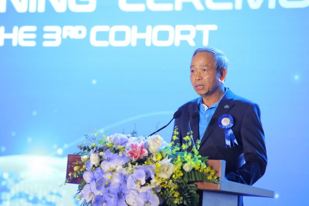 Ông Nguyễn Trung Chính Chủ tịch tập đoàn CMC phát biểu tại Lễ khai giảng