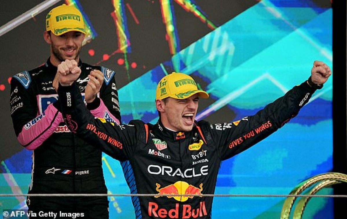 Một trong những màn đua dưới mưa tuyệt vời nhất của Max Verstappen.