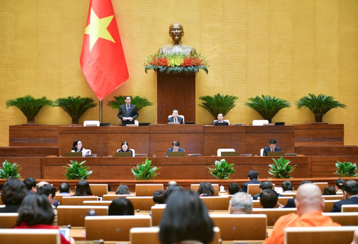 Phó Chủ tịch Quốc hội Trần Quang Phương điều hành nội dung phiên họp sáng 26/11