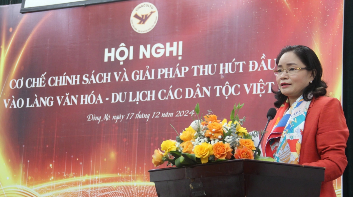 Thứ trưởng Bộ VHTT&DL Trịnh Thị Thủy phát biểu tại hội nghị. Ảnh: Phạm Sỹ