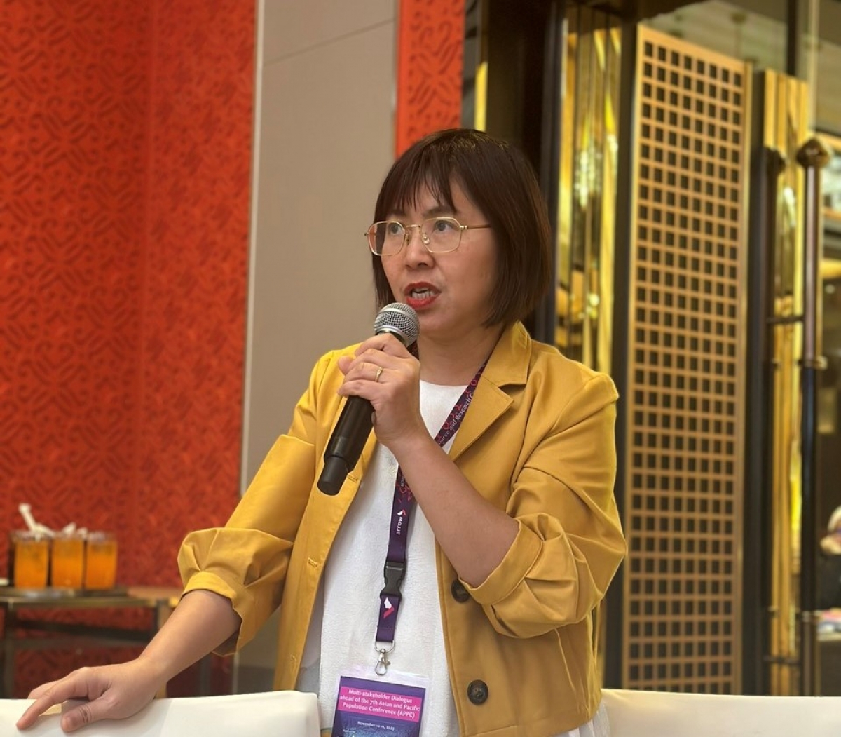 Bà Hoàng Tú Anh, Giám đốc trung tâm Sáng kiến Sức khỏe và Dân số ( CCIHP), một trong những đơn vị đã và đang triển khai dự án nghiên cứu cũng như đưa ra các khuyến nghị hỗ trợ an toàn cho lao động nữ di cư.