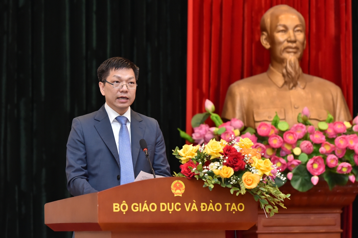 PGS.TS Đinh Đoàn Long - Chủ tịch Hội đồng Trường ĐH Y – Dược, ĐH Quốc gia Hà Nội, Trường đoàn Olympic Sinh học quốc tế 2024