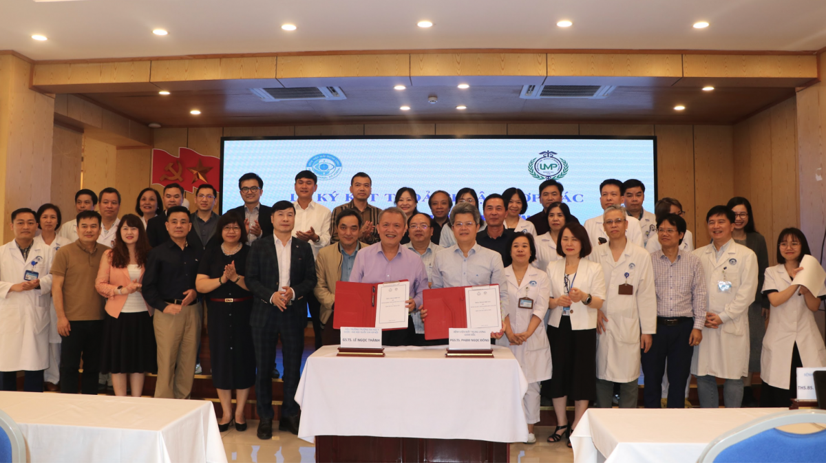 Lễ ký kết Thỏa thuận hợp tác giữa Trường Đại học Y Dược, Đại học Quốc gia Hà Nội (ĐHQGHN) và Bệnh viện mắt TW