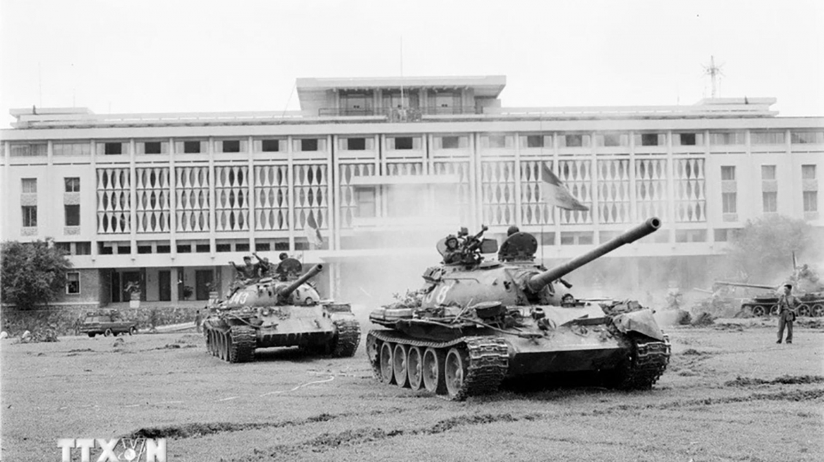 Chiến thắng của chiến dịch Hồ Chí Minh hoàn thành giấc mơ "Bắc Nam sum họp". (Ảnh: Tư liệu)