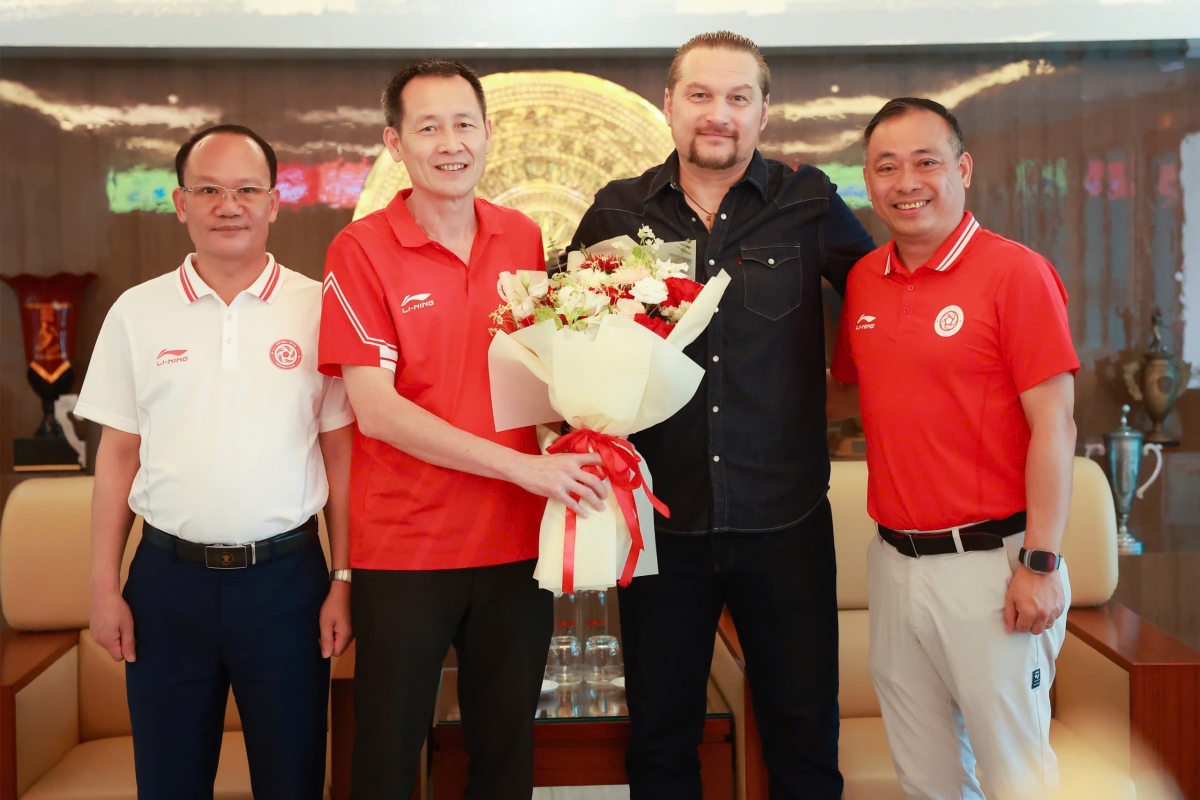 Ông Popov sẽ dẫn dắt Thể Công Viettel đến hết mùa giải 2026/2027 (ảnh: CLB)