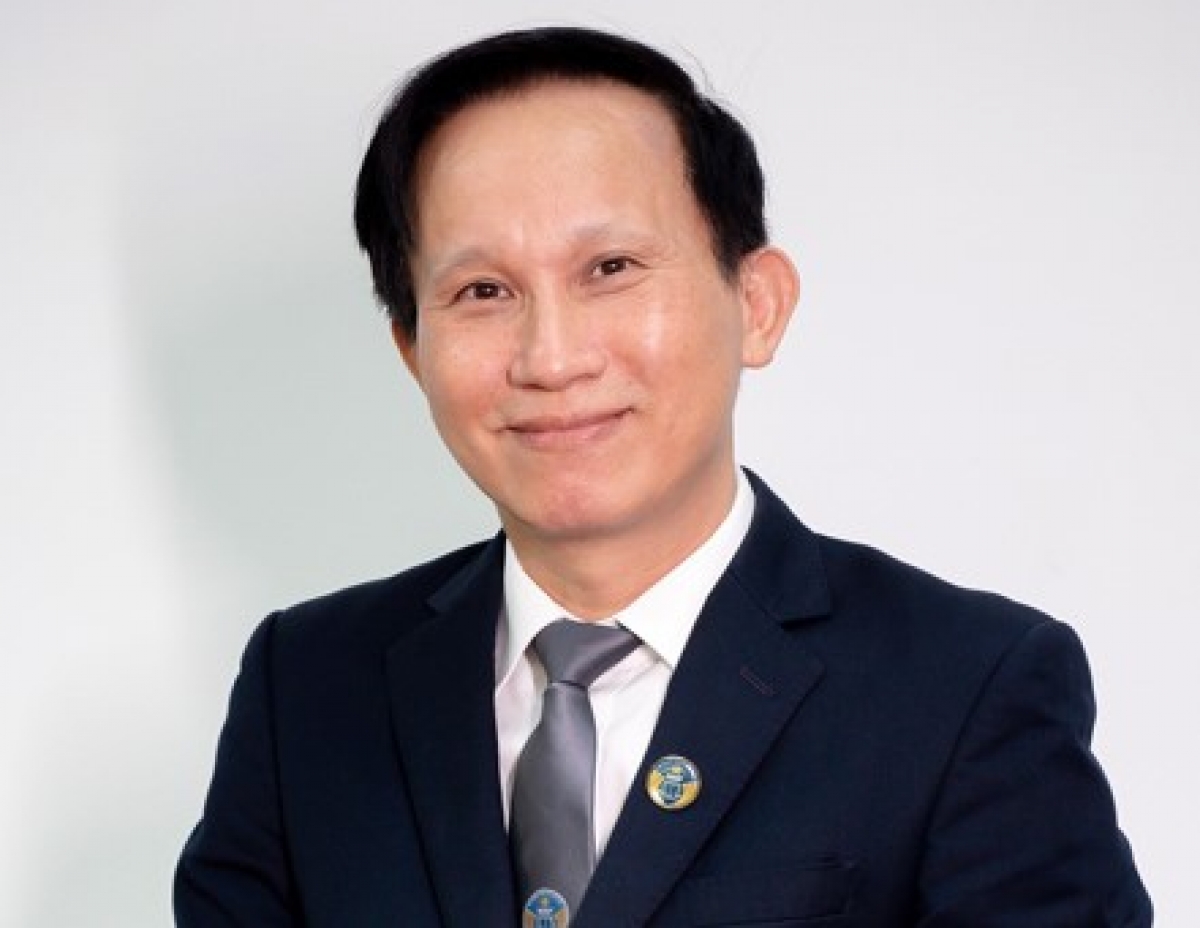 Luật sư Hoàng Văn Hướng (ảnh hoanghunglaw.vn)