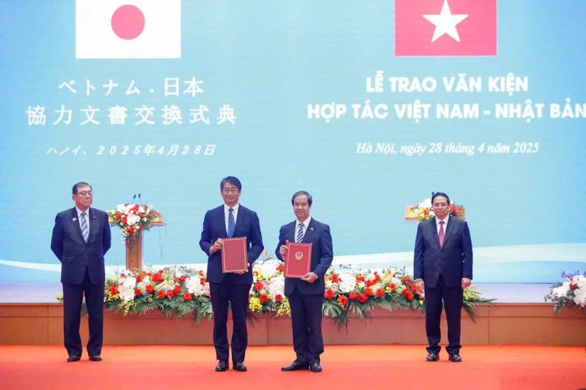 Lễ trao văn kiện hợp tác giữa Việt Nam và Nhật Bản trong lĩnh vực Giáo dục đào tạo