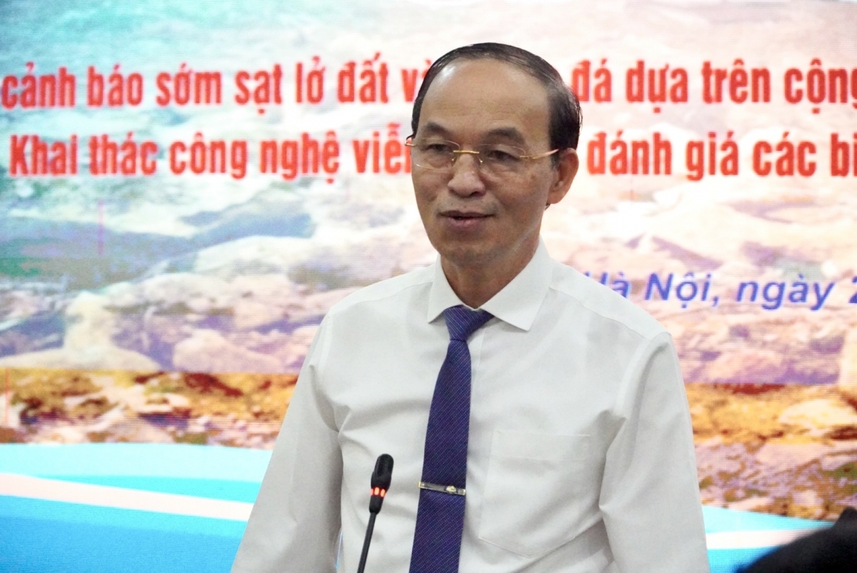 GS.TS Trịnh Minh Thụ - Hiệu trưởng Trường ĐH Thuỷ lợi phát biểu.