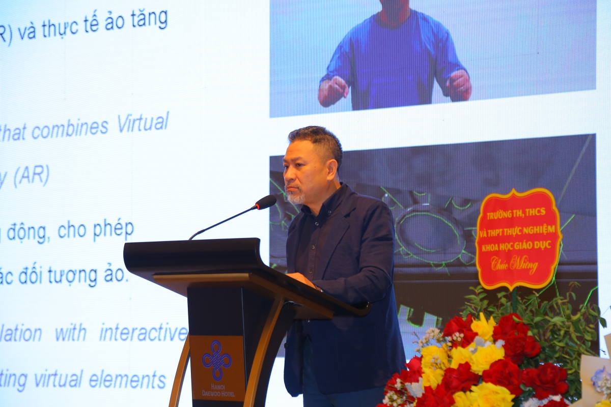 TS Tôn Quang Cường,Trưởng khoa công nghệ giáo dục Trường ĐH Giáo dục ĐHQGHN( Ảnh : Thu  Lương )