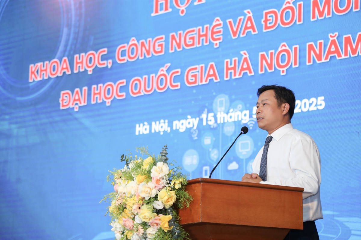 GSTS Lê Quân -Giám đốc Đại học Quốc gia Hà Nội phát biểu tại hội nghị.( Ảnh VNU)