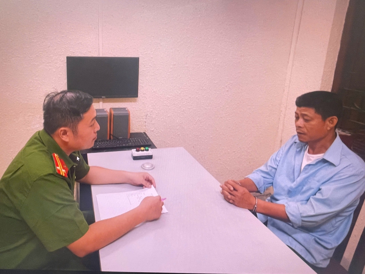 đã được lực lượng chức năng lấy lời khai phục vụ công tác điều tra
( ảnh do Công an Hà Nội cung cấp)