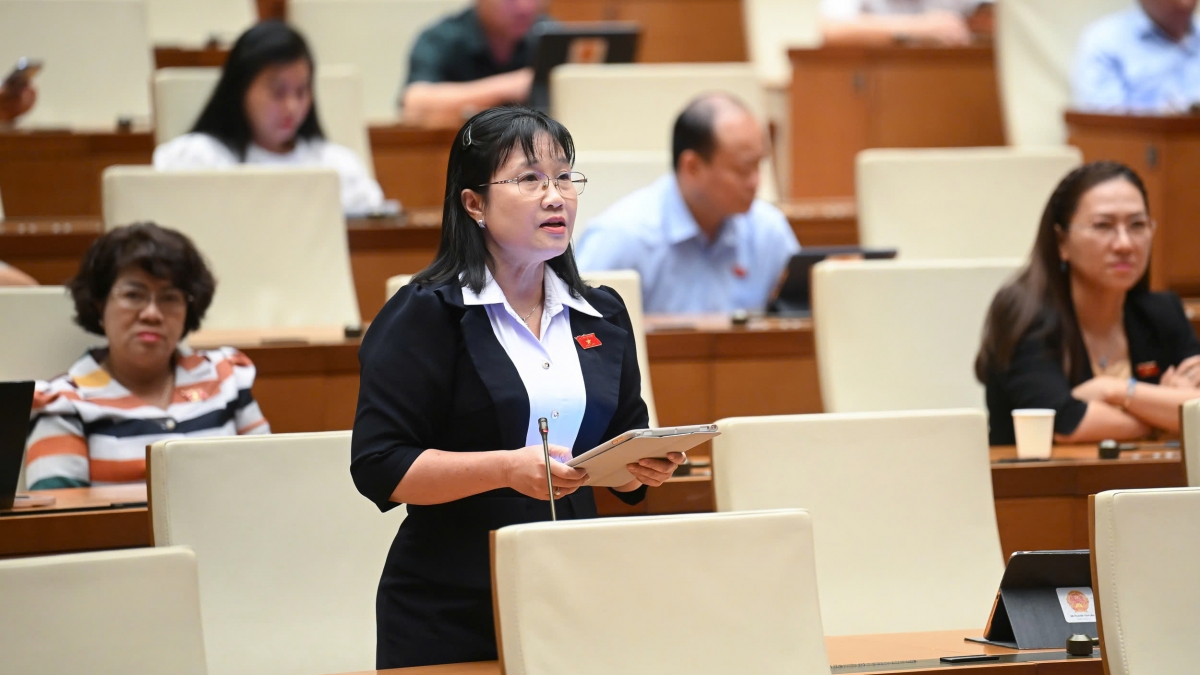 Đại biểu Nguyễn Hoàng Uyên - Đoàn ĐBQH tỉnh Long An. Ảnh: quochoi.vn