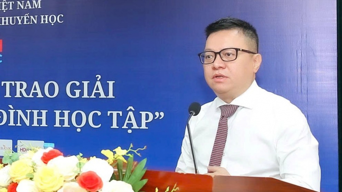 Nhà báo Lê Quốc Minh - Ủy viên Trung ương Đảng, Phó Trưởng ban Ban Tuyên giáo và Dân vận Trung ương, Tổng Biên tập Báo Nhân Dân, Chủ tịch Hội Nhà báo Việt Nam đánh giá cao cuộc thi viết "Gia đình học tập”. Ảnh: Ngọc Ánh
