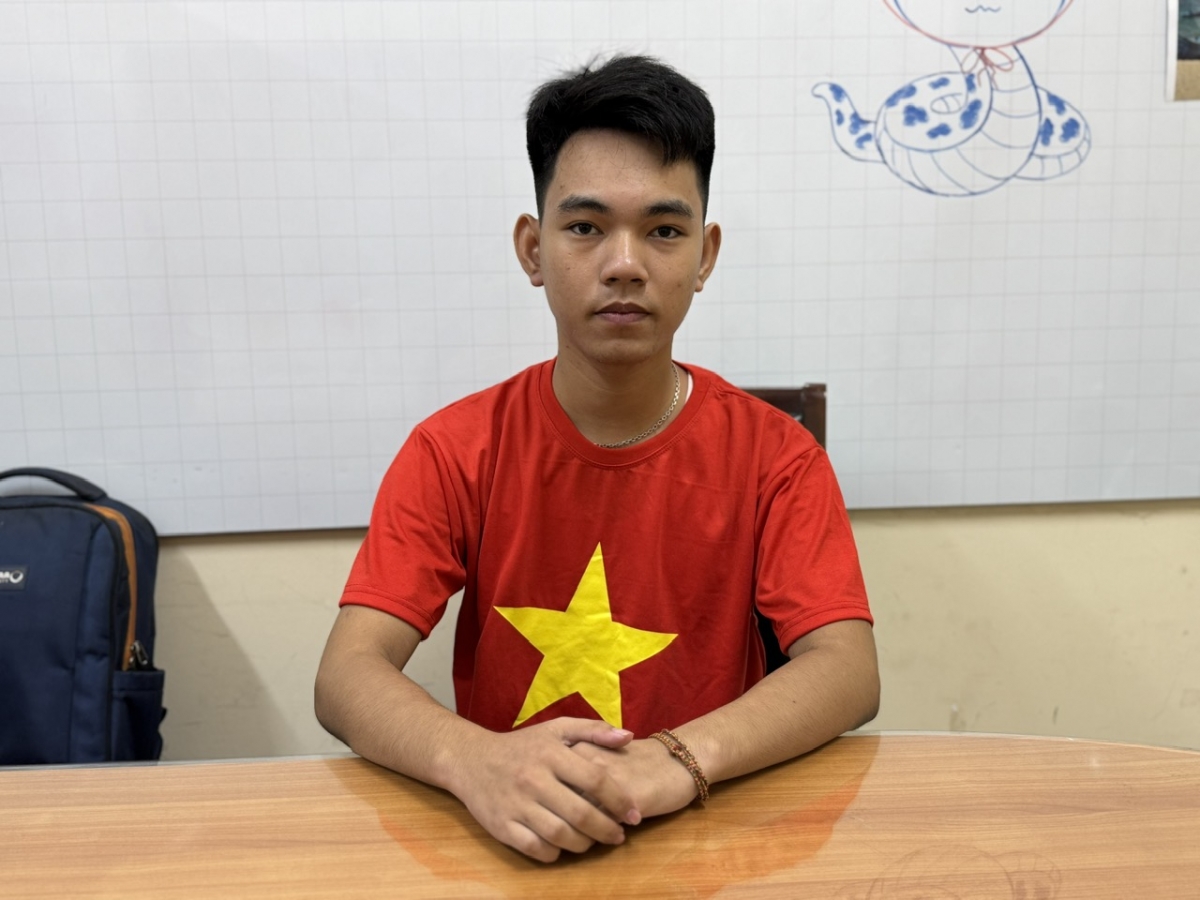 Nguyễn Thanh Bình tân sinh viên khoa Địa lý trường ĐH Khoa học Tự nhiên ĐHQGHN 
Ảnh: Thu Lương 
