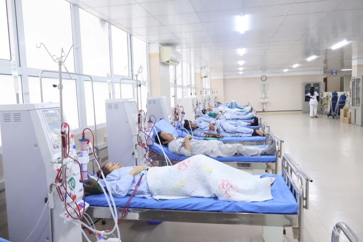 Kỹ thuật lọc máu chu kỳ được triển khai tại BVĐK Ba Vì giúp bệnh nhân không phải đi xa. Ảnh: Fanpape BV
