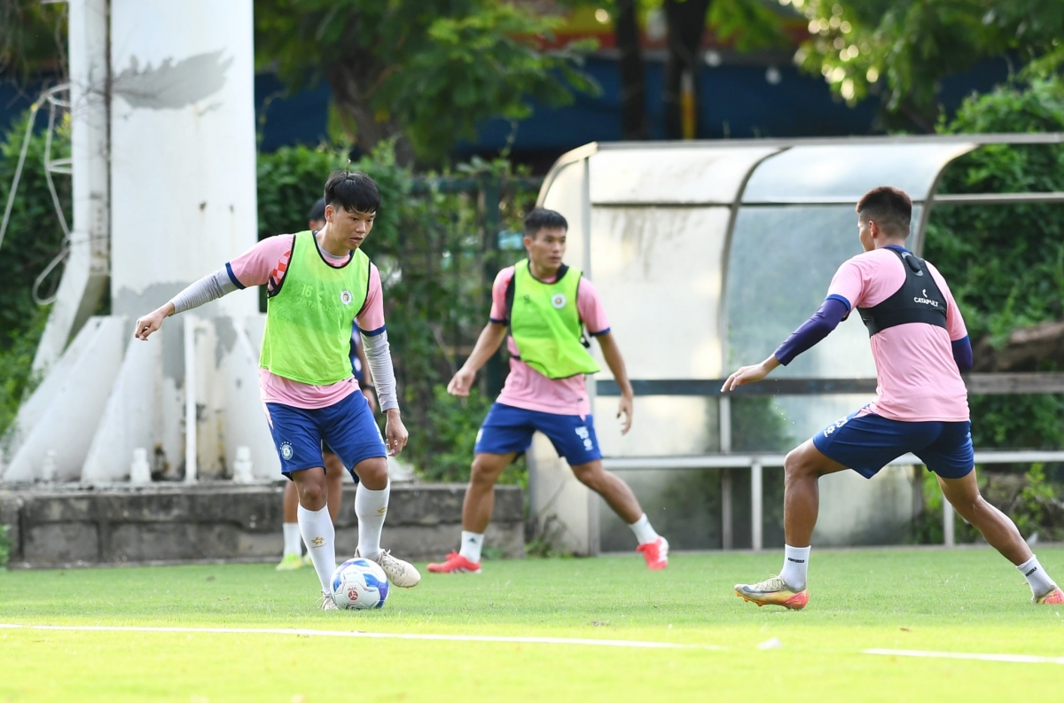 Buổi tập diễn ra trong không khí hứng khởi (Ảnh: Hà Nội FC)