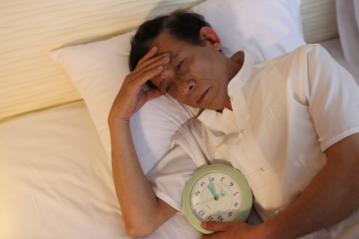 Mất ngủ kéo dài khiến chất lượng cuộc sống của người cao tuổi bị suy giảm (Ảnh Internet)