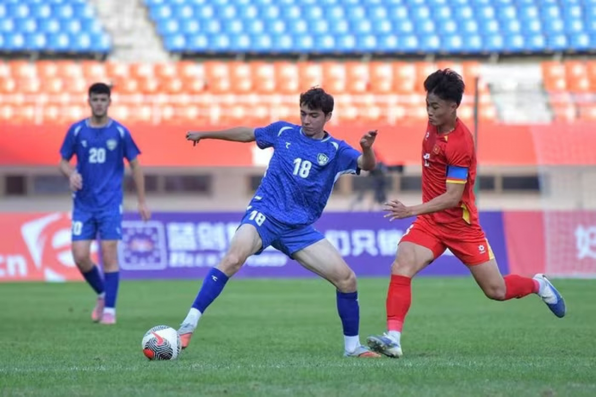 U22 Việt Nam không thể vượt qua U22 Uzbekistan ở lượt trận thứ 2. Ảnh VFF.