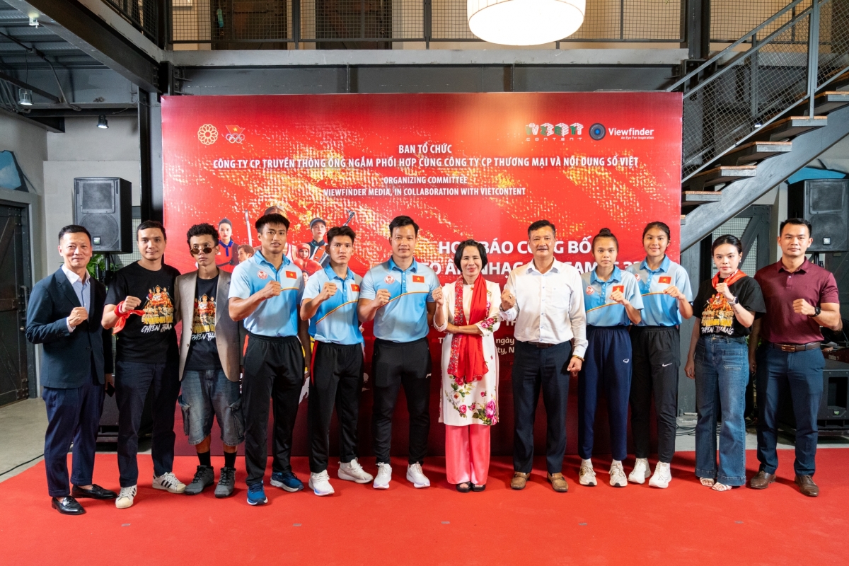 Bà Lê Thị Hoàng Yến (giữa) - Phó Cục trưởng Cục TDTT Việt Nam tại lễ công bố dự án (ảnh: BTC)