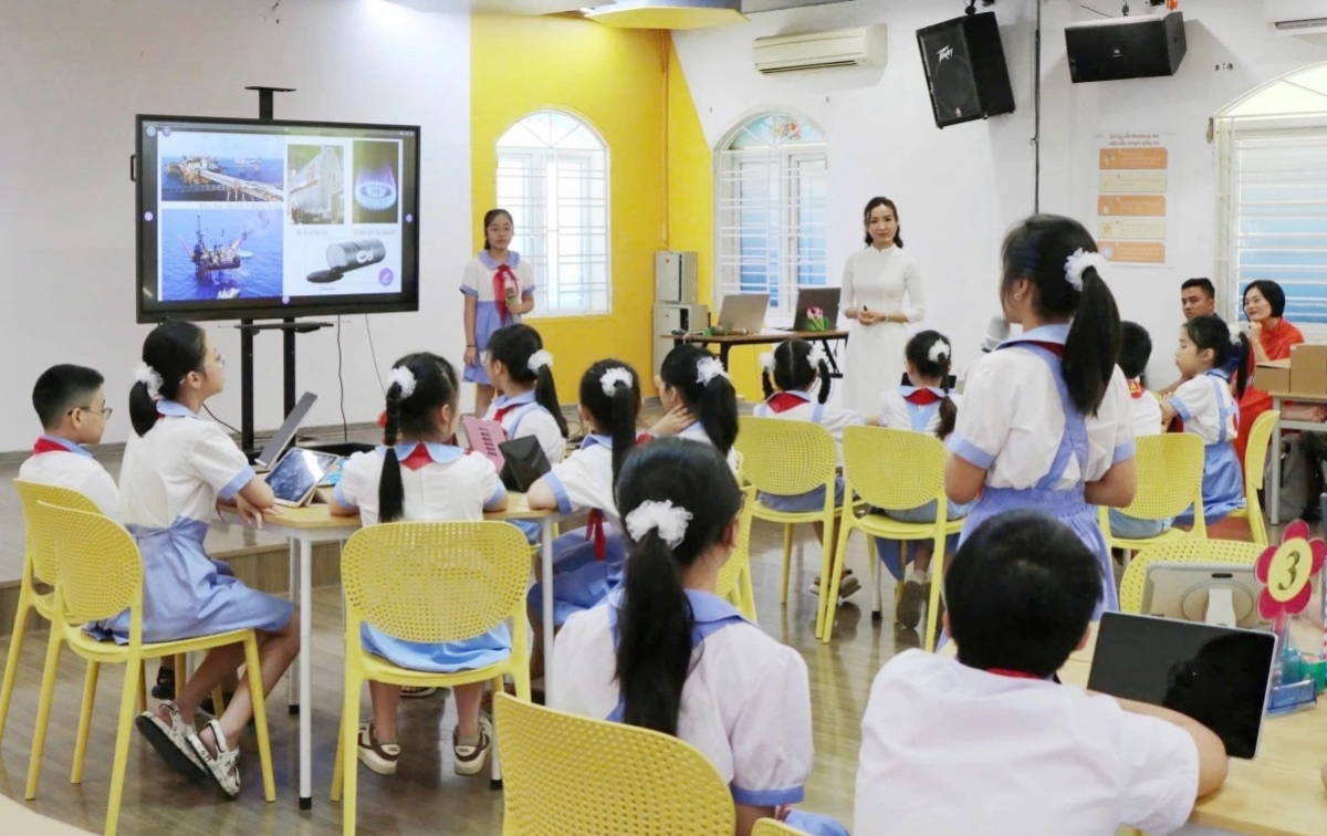  Triển khai thí điểm giáo dục AI trong GDPT linh hoạt, không gây quá tải. Ảnh minh hoạ vov.vn