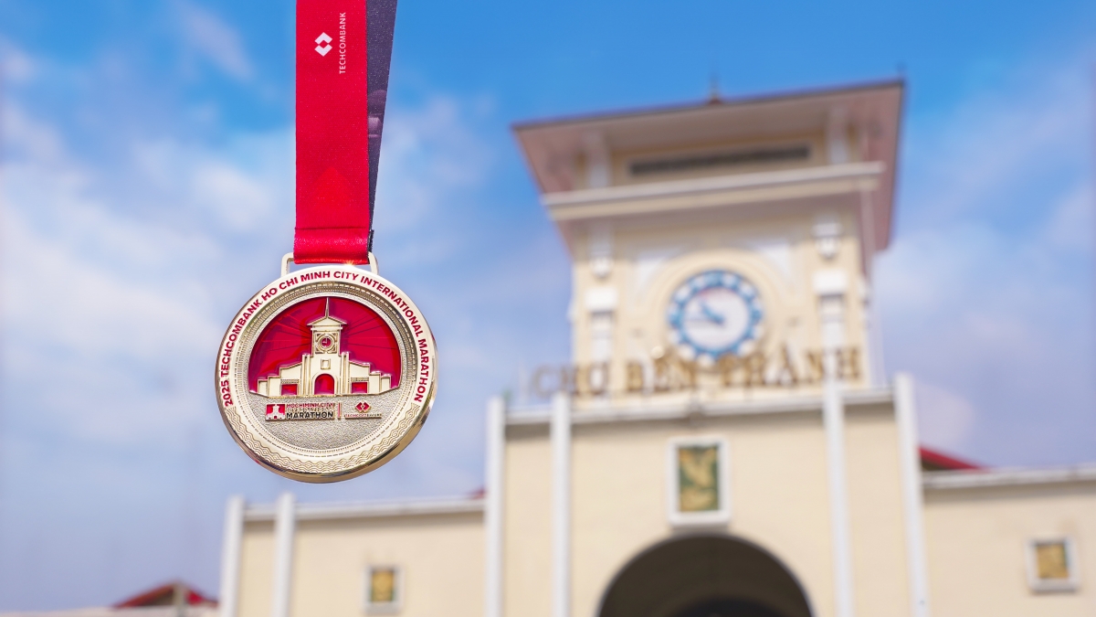 Hình ảnh chợ Bến Thành trên huy chương giải marathon quốc tế Techcombank TP.HCM (ảnh: BTC)