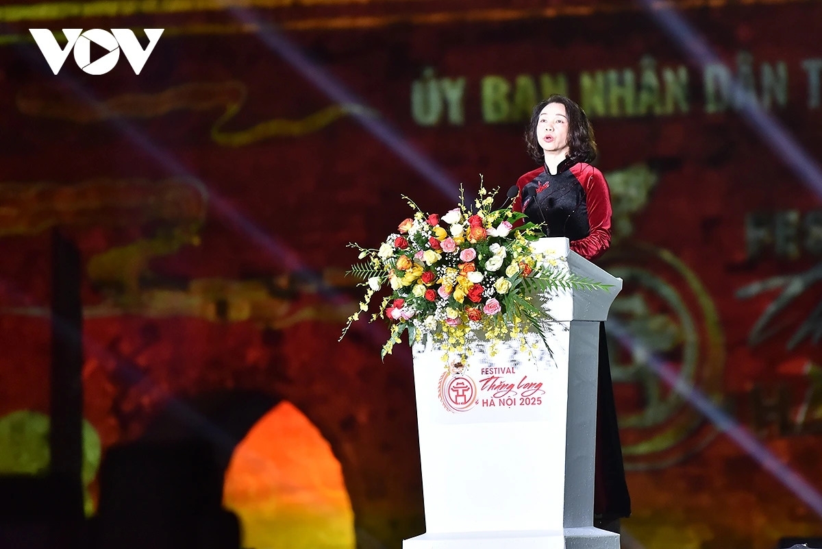 Bà Vũ Thu Hà, Phó Chủ tịch UBND thành phố Hà Nội phát biểu khai mạc