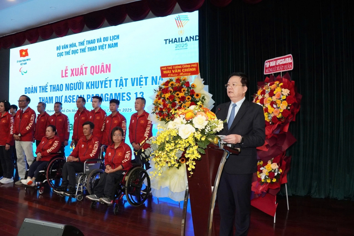 Phó Thủ tướng Mai Văn Chính giao nhiệm vụ cho Đoàn TTNKT Việt Nam