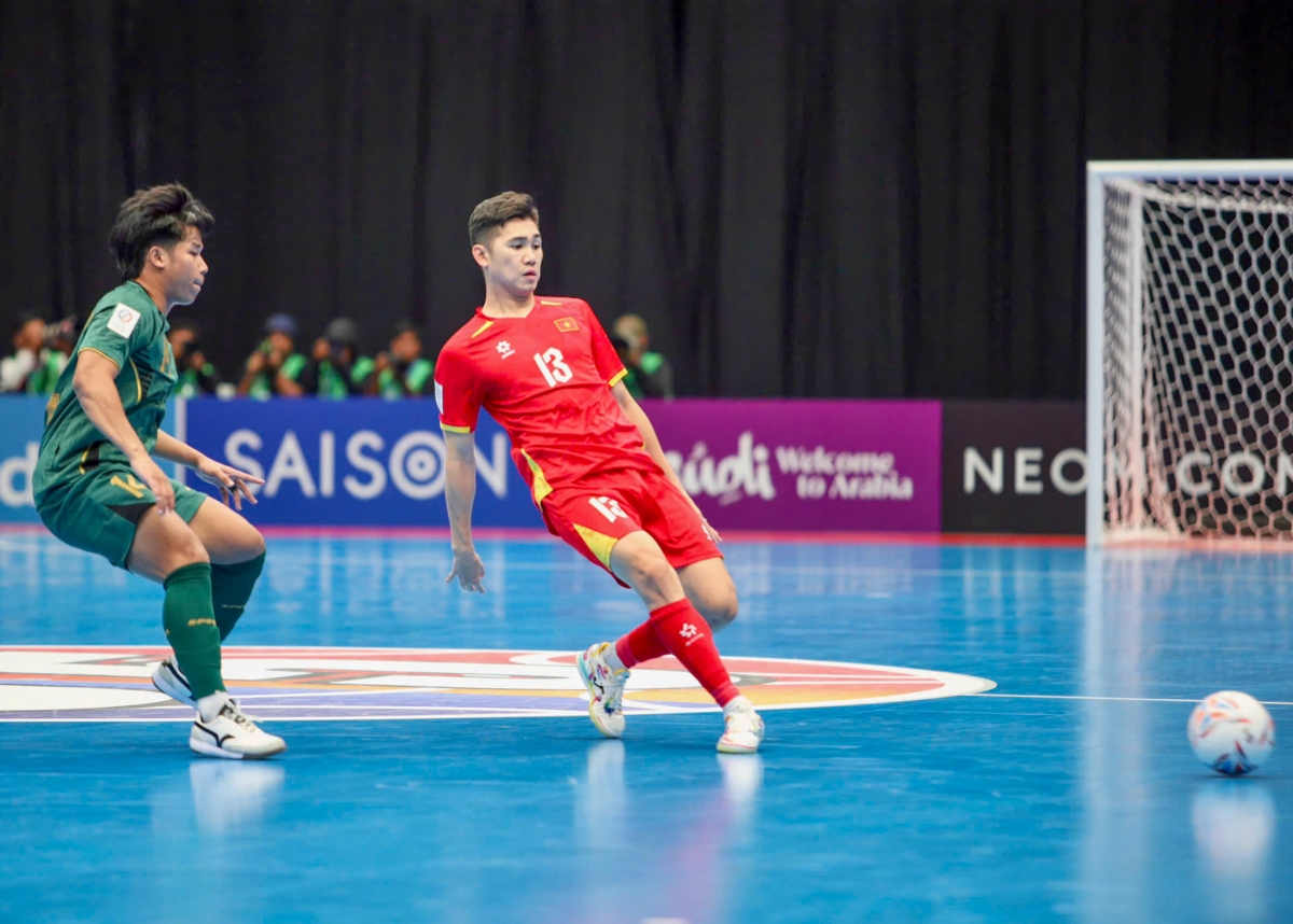 Hàng loạt cơ hội ngon ăn được tạo nhưng tuyển futsal Việt Nam không thể có thêm bàn thắng (Ảnh VFF)