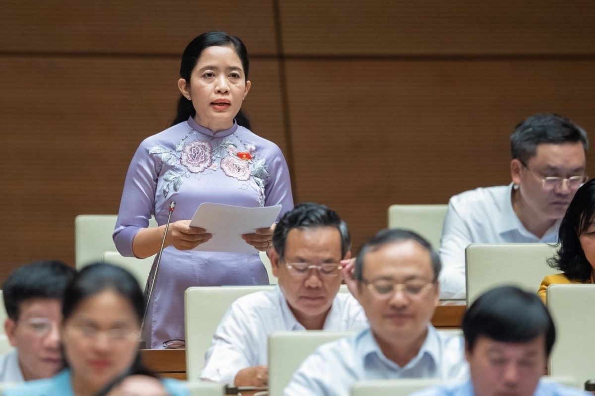 TS Lê Thị Thanh Xuân, Giám đốc Sở Giáo dục và Đào tạo Đắk Lắk phát biểu tại nghị trường Quốc hội
Ảnh: Quochoi.vn