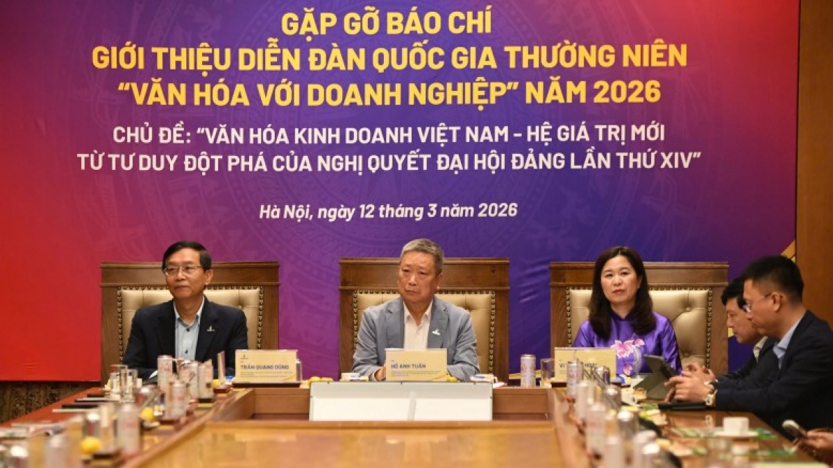 Đại biểu chủ trì buổi họp báo
Ảnh BTC