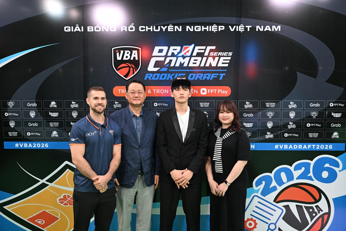 ĐKVĐ Hanoi Buffaloes dành sự lựa chọn cho Lee Hà Huấn (ảnh: VBA)