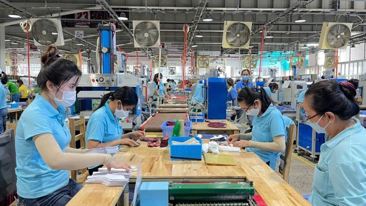 Muốn tăng mức sinh bền vững cần đồng bộ các chính sách từ nhà ở, y tế, giáo dục, việc làm và các chế độ phúc lợi khác (Ảnh - Thiên Lý VOV)