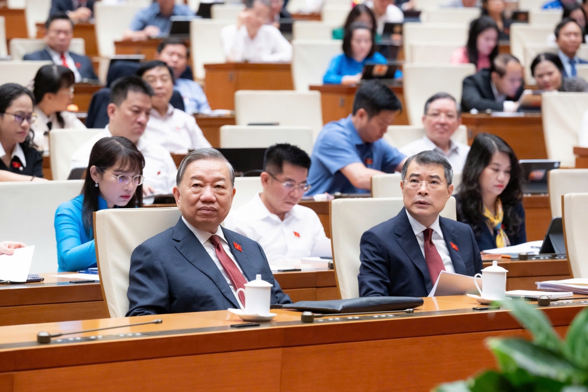 Tổng Bí thư, Chủ tịch nước Tô Lâm và Thủ tướng Lê Minh Hưng tham dự phiên họp (Ảnh: Quochoi.vn)